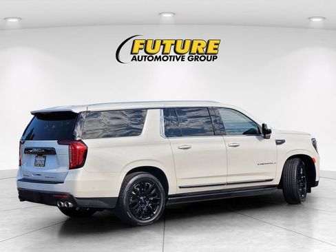 Used 2024 GMC Yukon XL Denali Ultimate AWD/4WD image 4