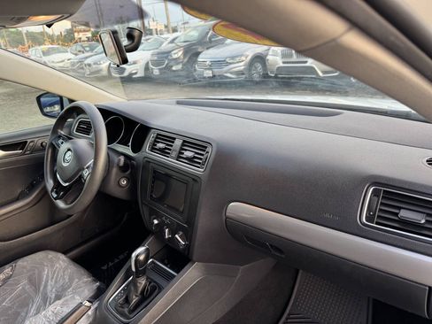 Used 2017 Volkswagen Jetta S FWD image 28