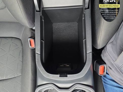 Used 2021 Toyota RAV4 XLE image 27