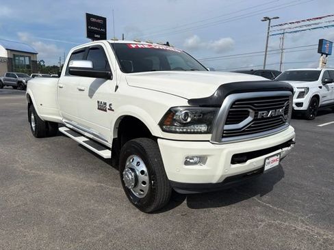 Used 2018 RAM 3500 Laramie Longhorn AWD/4WD image 4