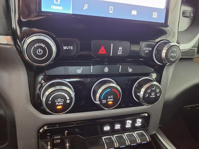 Used 2025 RAM 3500 Big Horn AWD/4WD image 15