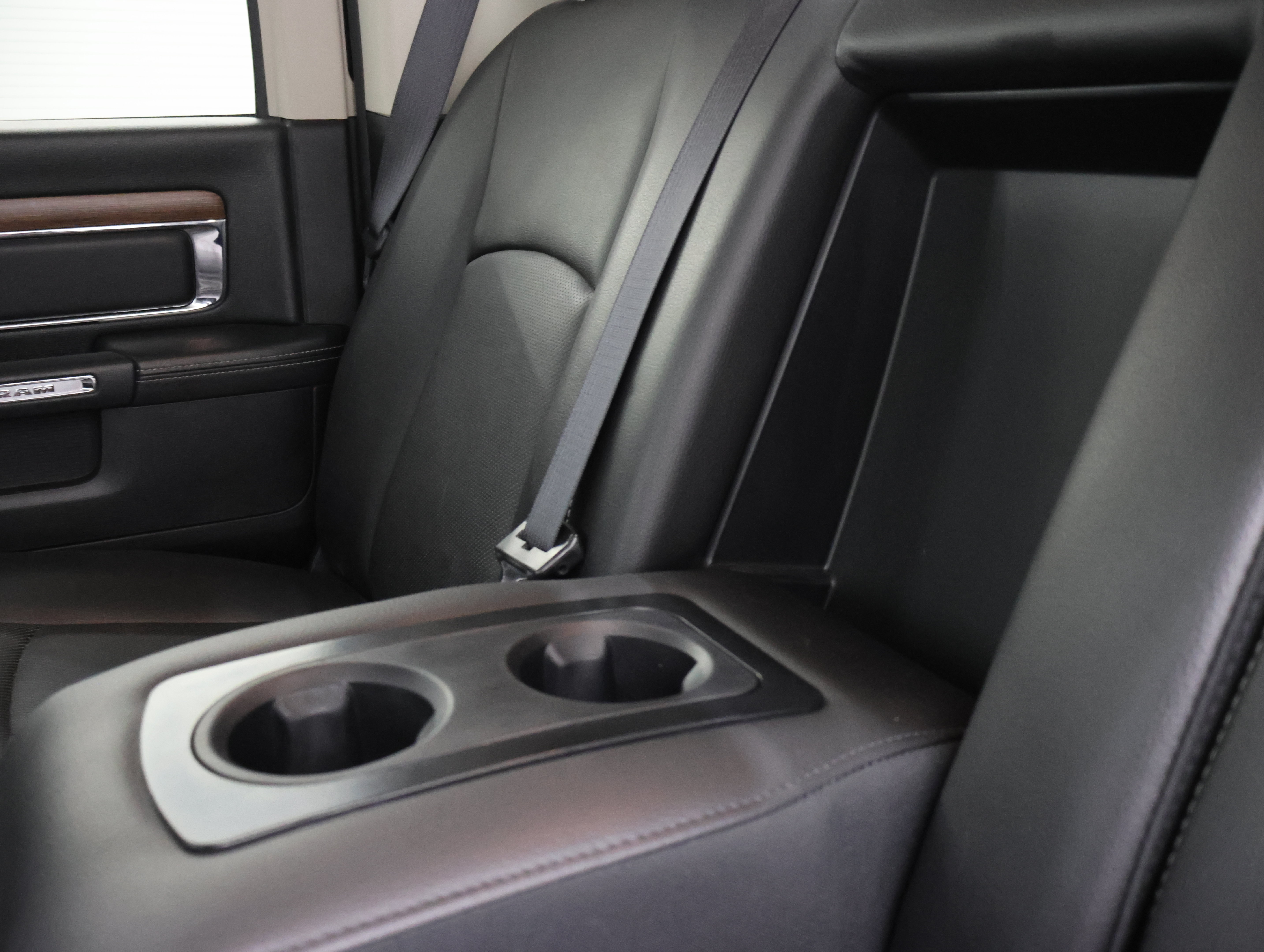 Used 2016 RAM 3500 Laramie AWD/4WD image 39