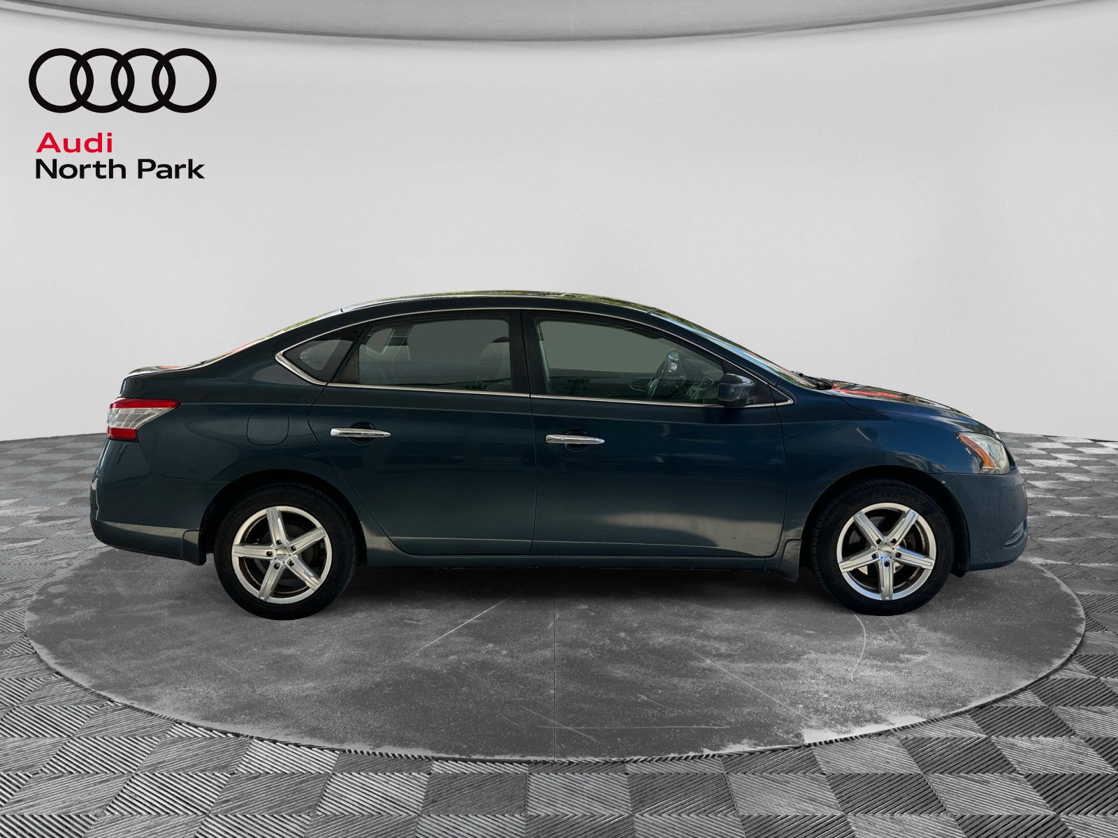 Used 2015 Nissan Sentra SV FWD image 6