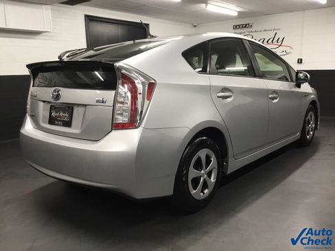 Used 2015 Toyota Prius Three image 10
