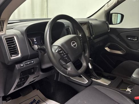 Used 2024 Nissan Frontier SV w/ Hardbody Edition AWD/4WD image 12