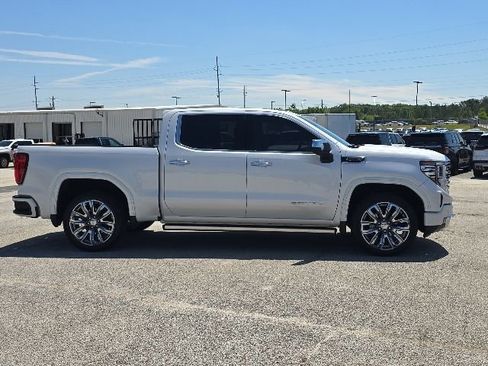 Used 2023 GMC Sierra 1500 Denali w/ Denali Reserve Package AWD/4WD image 6