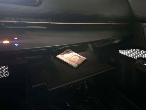 Used 2024 Nissan Ariya AWD image 33