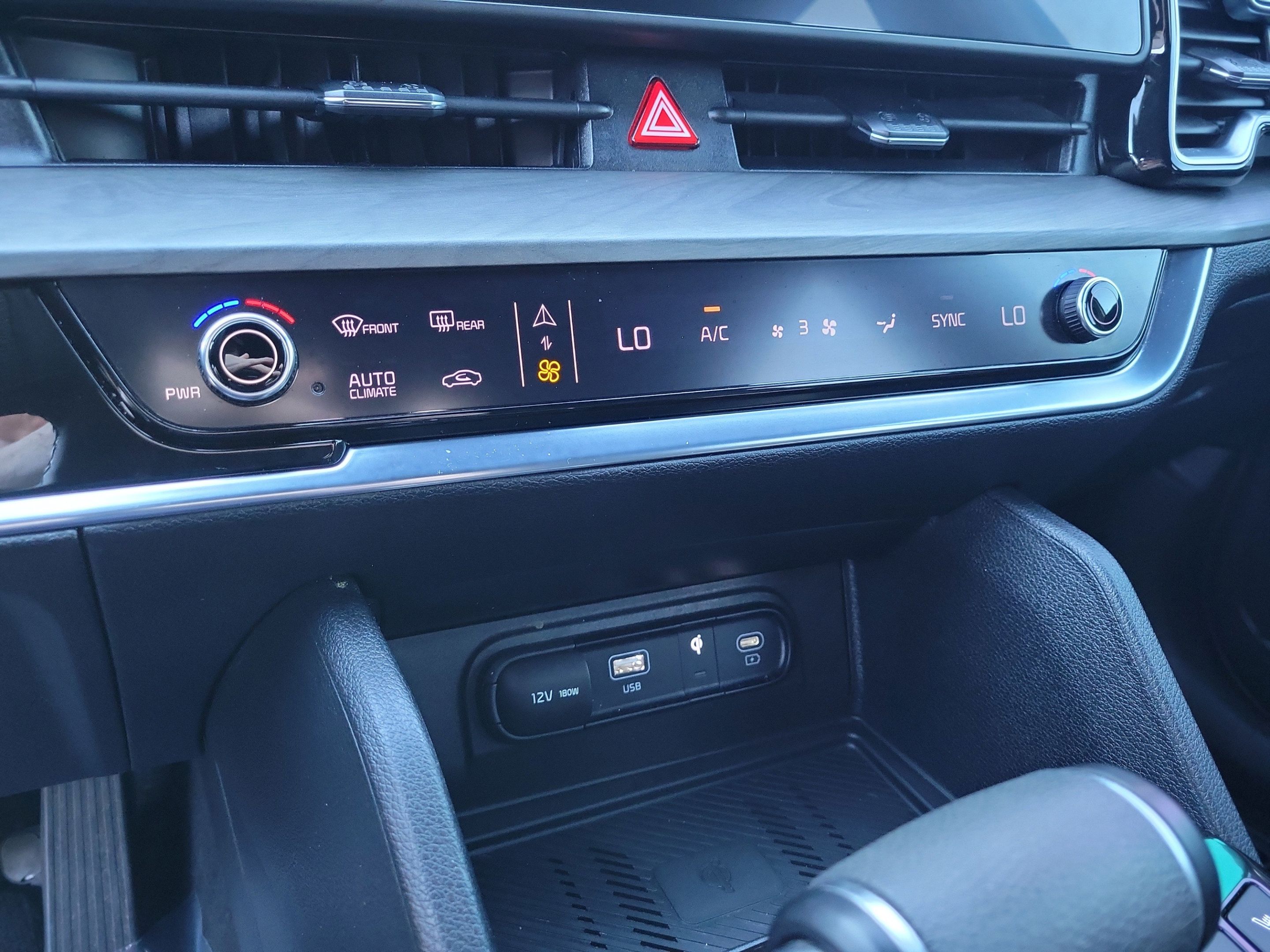 Certified 2023 Kia Sportage X-Line AWD/4WD image 19