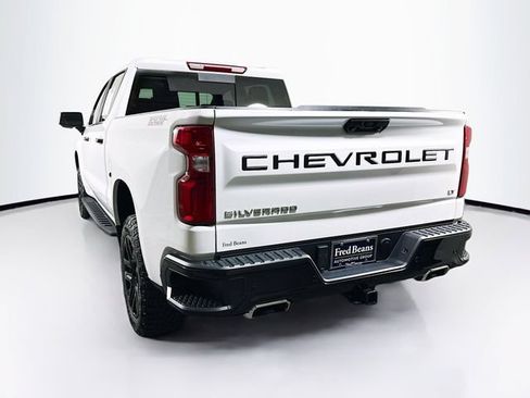 Used 2024 Chevrolet Silverado 1500 LT Trail Boss w/ LT Trail Boss Premium Package AWD/4WD image 8