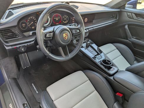 Certified 2024 Porsche 911 Carrera GTS image 4