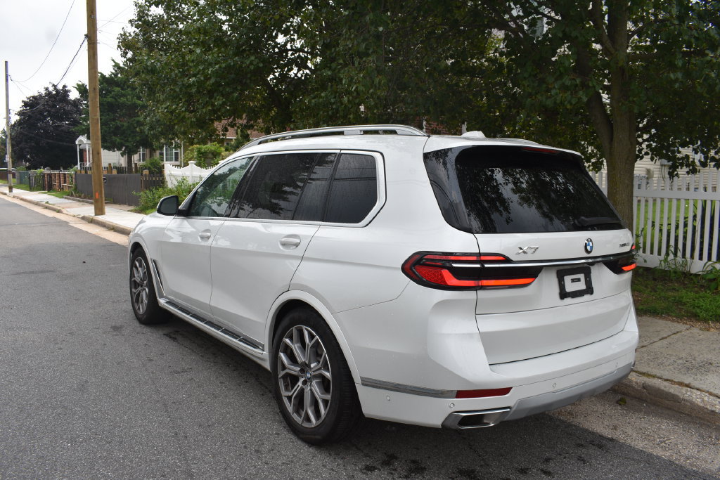 Used 2026 BMW X7 xDrive40i AWD/4WD image 7