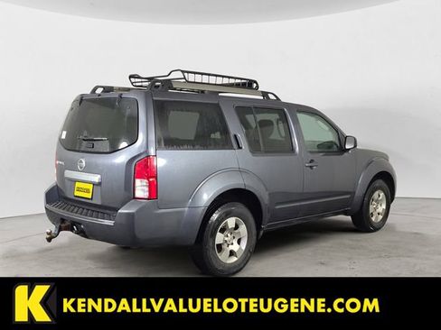 Used 2011 Nissan Pathfinder S image 2