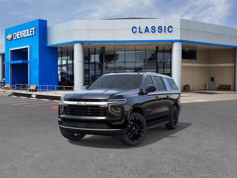 New 2026 Chevrolet Suburban LS image 8