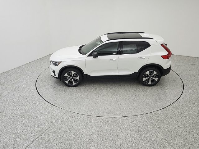 New 2026 Volvo XC40 B5 Plus w/ Protection Package Premier AWD/4WD image 20
