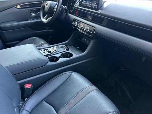 Certified 2025 Honda Pilot EX-L image 19