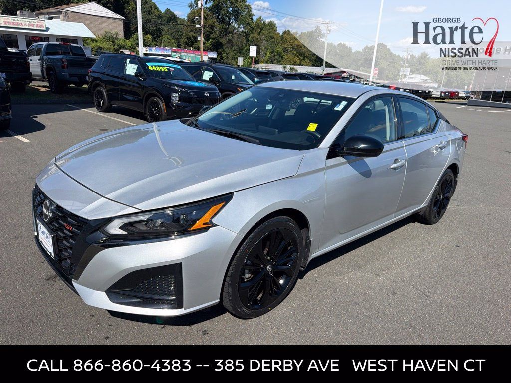Certified 2024 Nissan Altima 2.5 SR w/ SR Premium Package AWD/4WD image 1