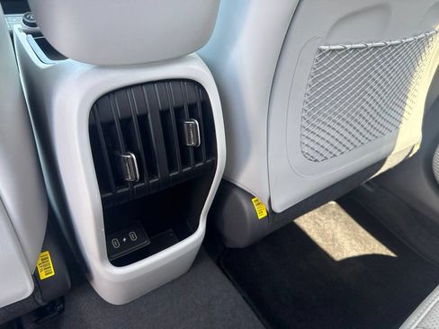 Used 2024 Hyundai Kona Limited AWD/4WD image 39
