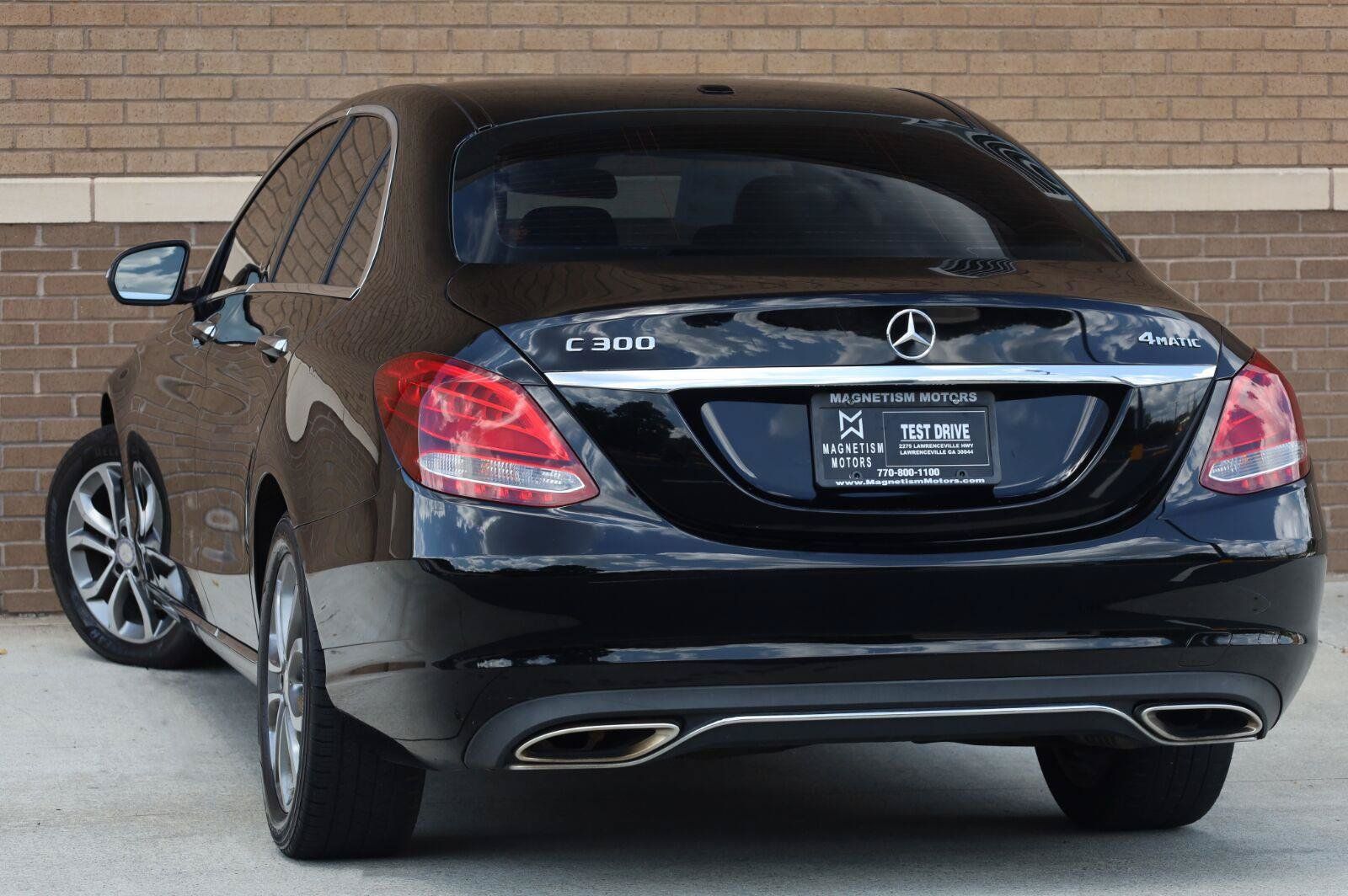 Used 2017 Mercedes-Benz C 300 4MATIC Sedan image 7