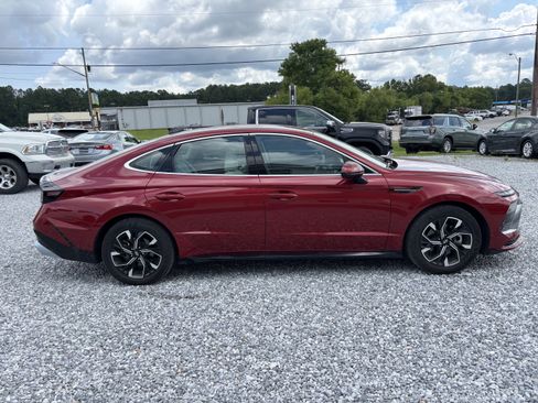 Used 2025 Hyundai Sonata SEL FWD image 4