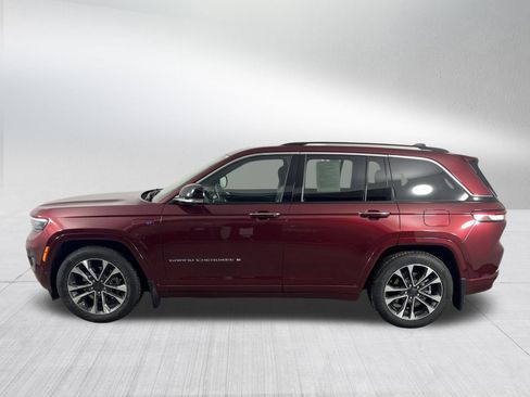 Used 2023 Jeep Grand Cherokee Overland w/ Advanced Protech Group III image 4