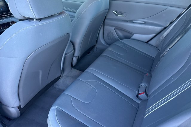 Used 2023 Hyundai Elantra SEL w/ Convenience Package FWD image 15