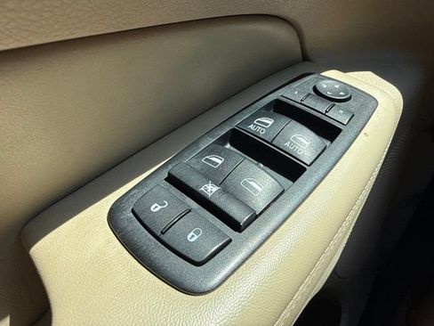 Used 2014 Jeep Grand Cherokee Laredo w/ Quick Order Package 23E AWD/4WD image 27