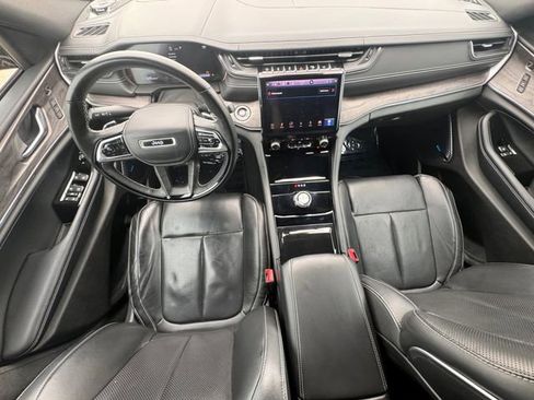 Used 2022 Jeep Grand Cherokee L Overland w/ Advanced Protech Group III RWD image 20
