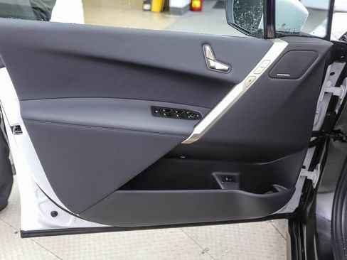 New 2026 BMW iX xDrive60 w/ Premium Package image 9