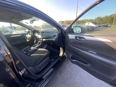 Used 2018 Nissan Sentra S image 9
