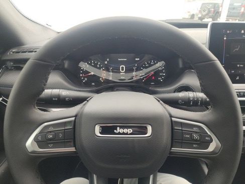 New 2026 Jeep Compass Latitude image 12