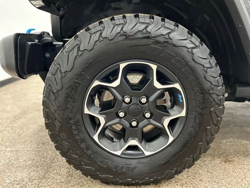 Used 2022 Jeep Wrangler Unlimited Rubicon 4xe w/ Cold Weather Group image 25