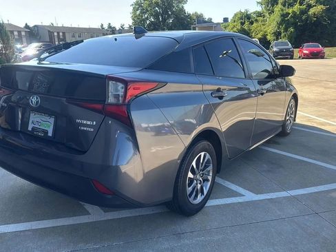 Used 2019 Toyota Prius Limited image 4