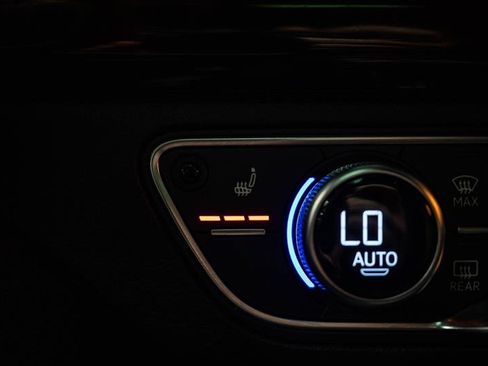 Used 2018 Audi Q5 2.0T Premium Plus w/ Premium Plus Package AWD/4WD image 21