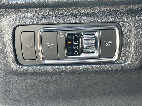 Certified 2024 Lincoln Corsair FWD w/ Equipment Group 101A image 35