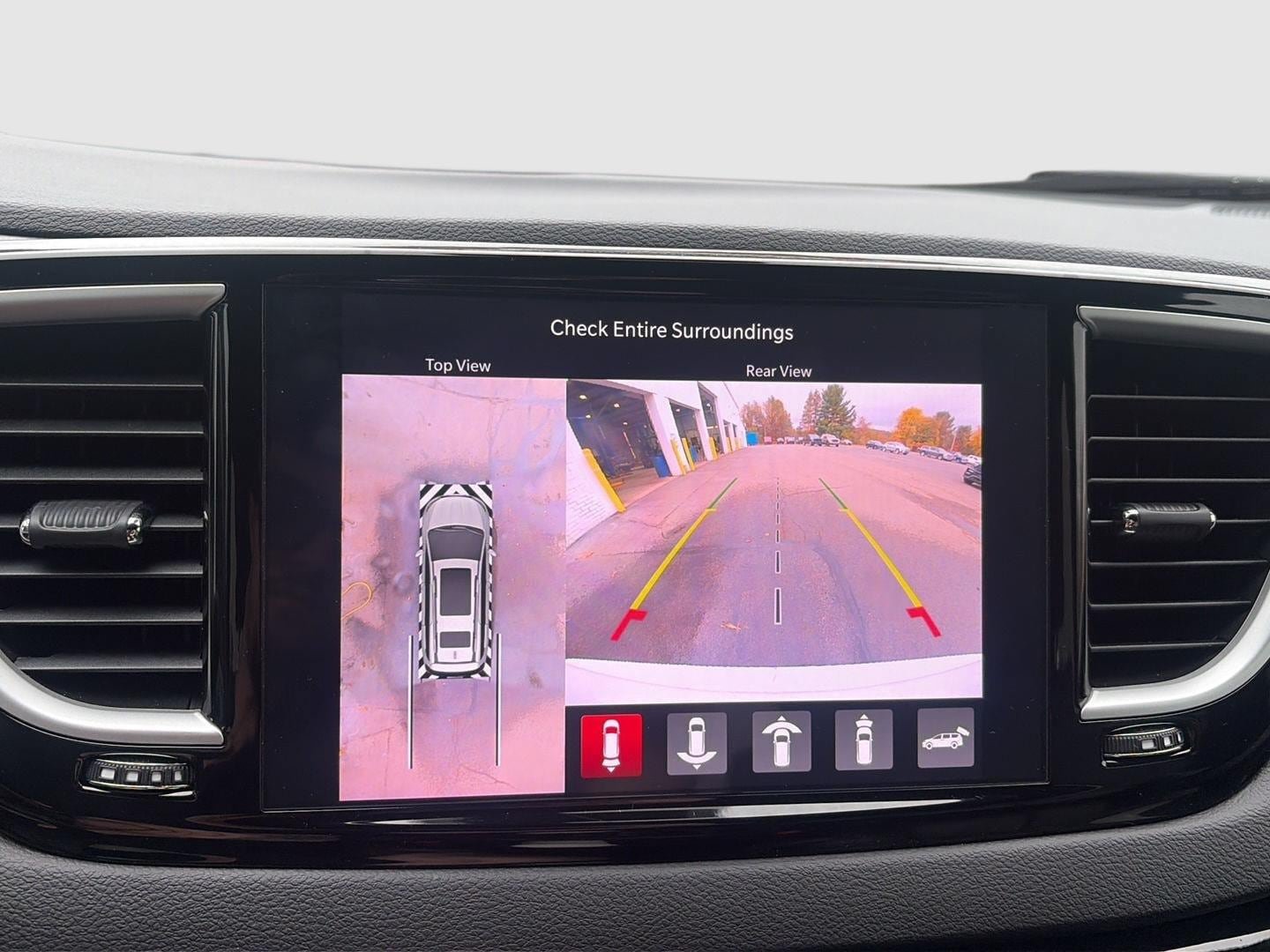 Used 2026 Chrysler Pacifica Select FWD image 18