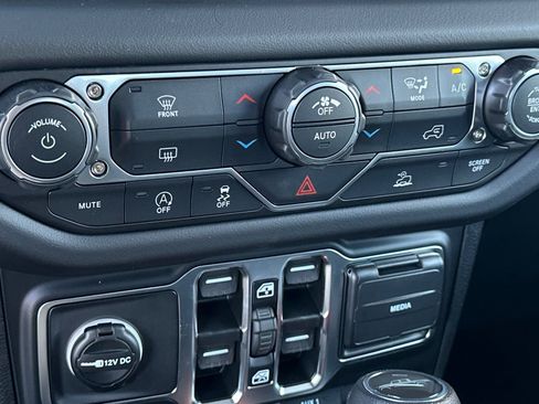 New 2026 Jeep Gladiator Rubicon image 16