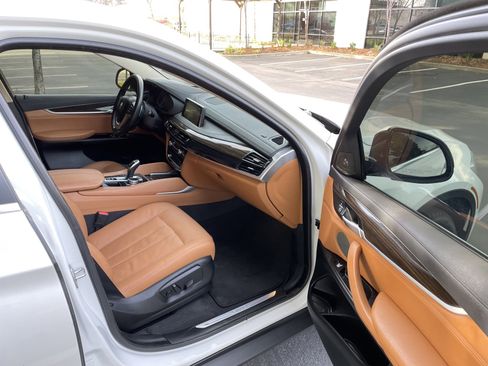 Used 2016 BMW X6 sDrive35i image 9