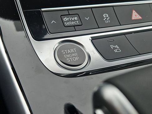 New 2026 Audi Q7 2.0T Premium AWD/4WD image 17