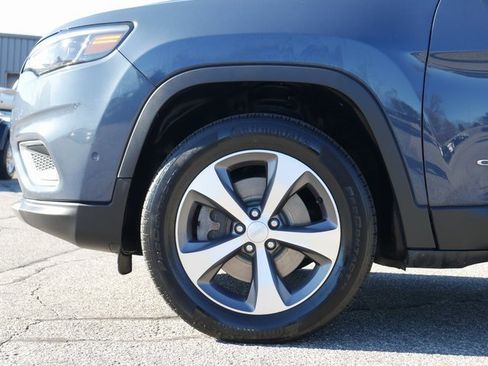 Used 2021 Jeep Cherokee Limited image 10