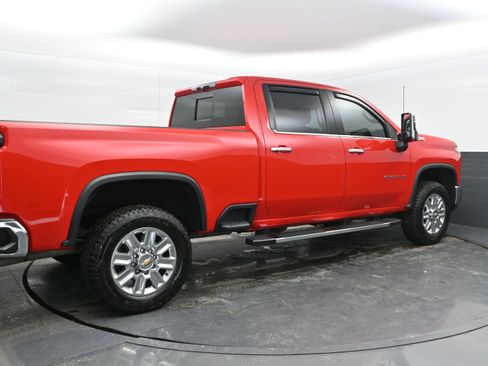 Used 2024 Chevrolet Silverado 2500 LTZ w/ LTZ Plus Package image 9