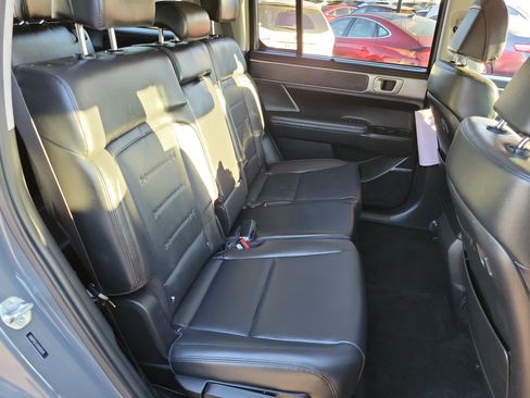 Certified 2025 Hyundai Santa Fe Limited image 23