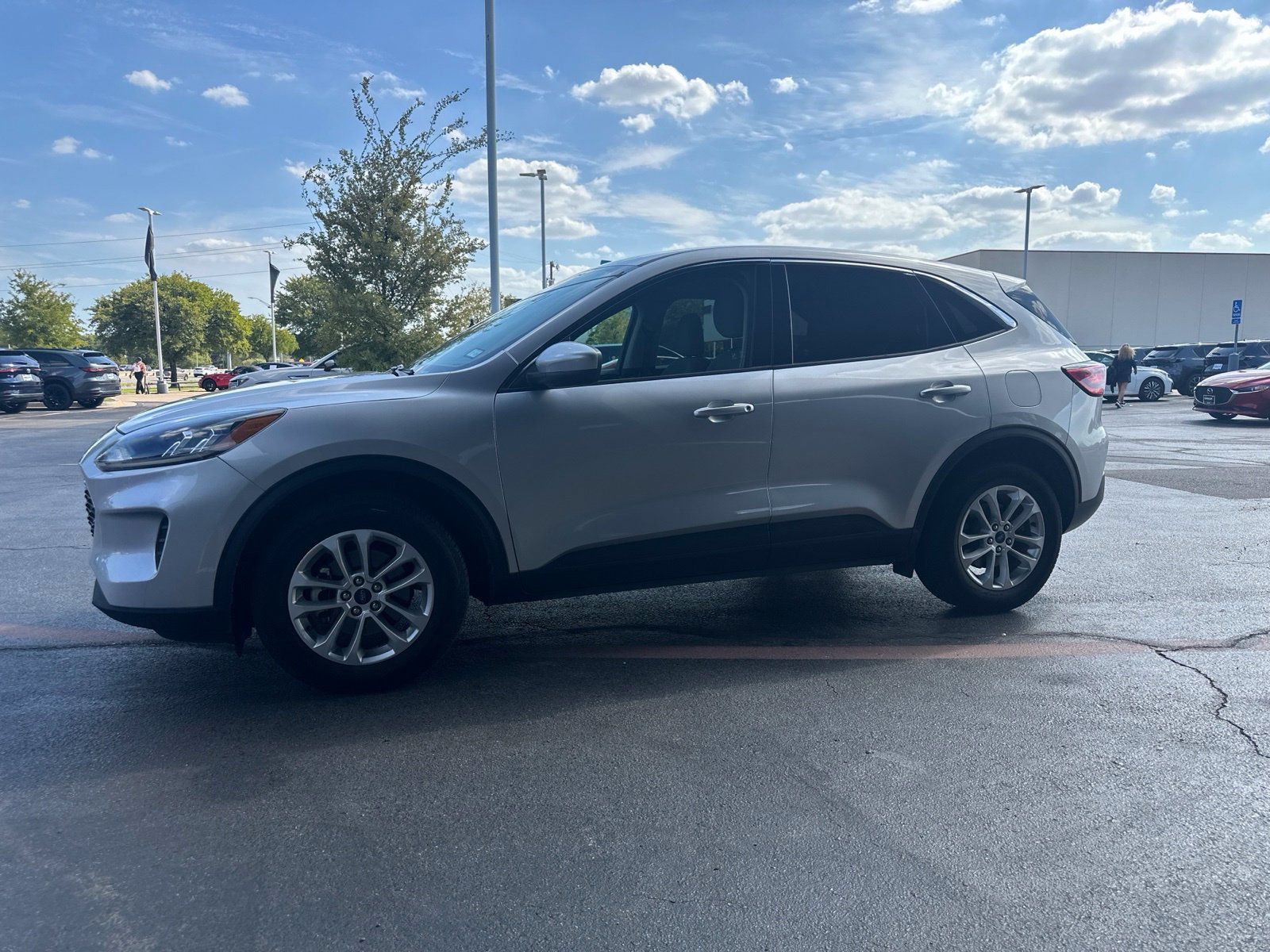 Used 2020 Ford Escape SE AWD/4WD image 6