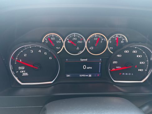Used 2021 Chevrolet Silverado 1500 LT w/ Diesel Off-Road Package AWD/4WD image 15