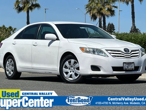 Used 2010 Toyota Camry FWD image 1