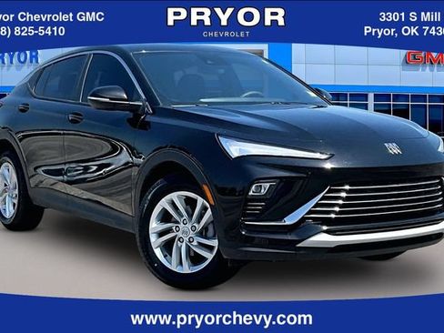 Used 2025 Buick Envista Preferred w/ Convenience II Package FWD image 1