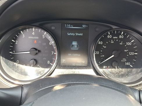 Used 2017 Nissan Rogue SV AWD/4WD image 21