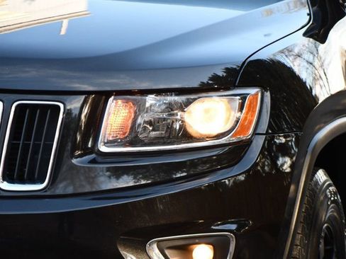 Used 2016 Jeep Grand Cherokee Laredo image 4