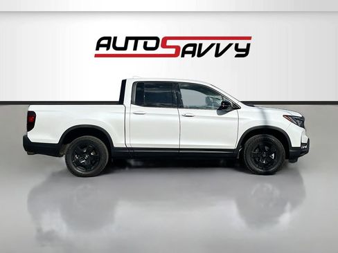 Used 2025 Honda Ridgeline Black Edition image 8