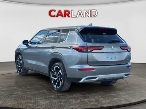 Used 2022 Mitsubishi Outlander SE FWD image 4