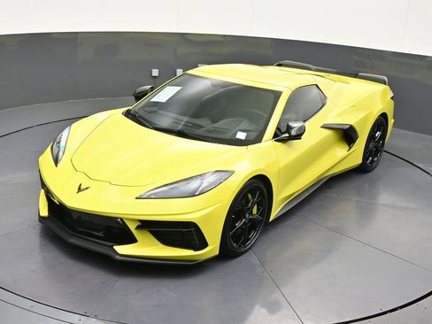 Used 2022 Chevrolet Corvette Stingray Preferred Conv w/ Z51 Performance Package RWD image 16